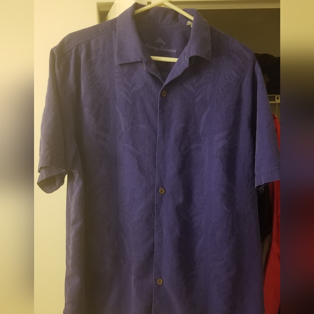 Tommy Bahama blue dress down button shirt large